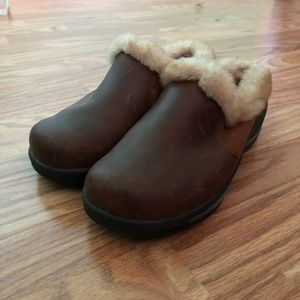 Dansko slip resistant clogs